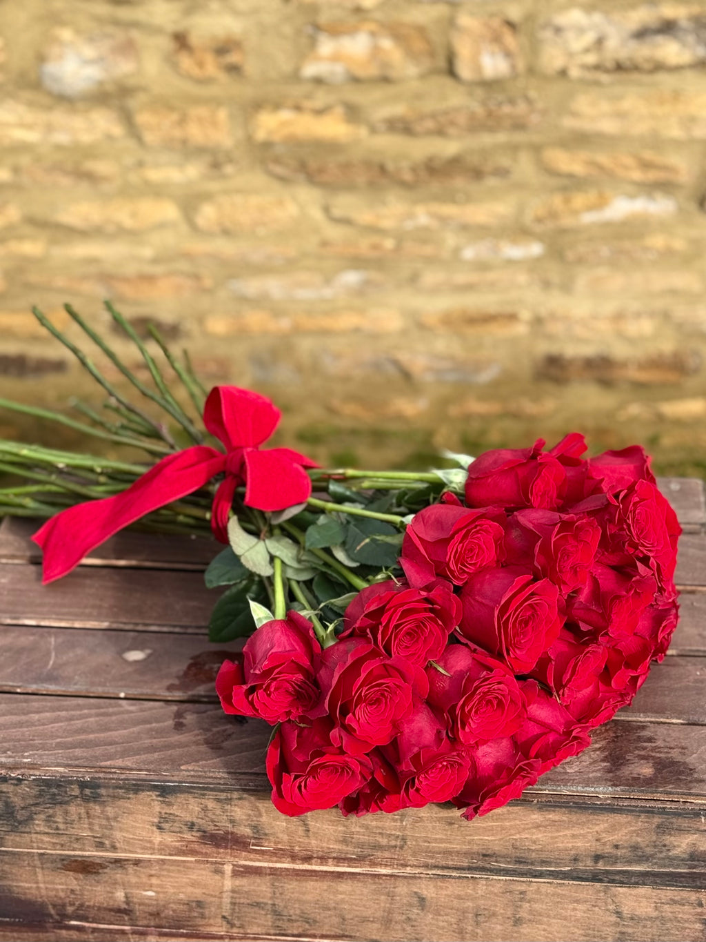 Ten Classic Roses (red)