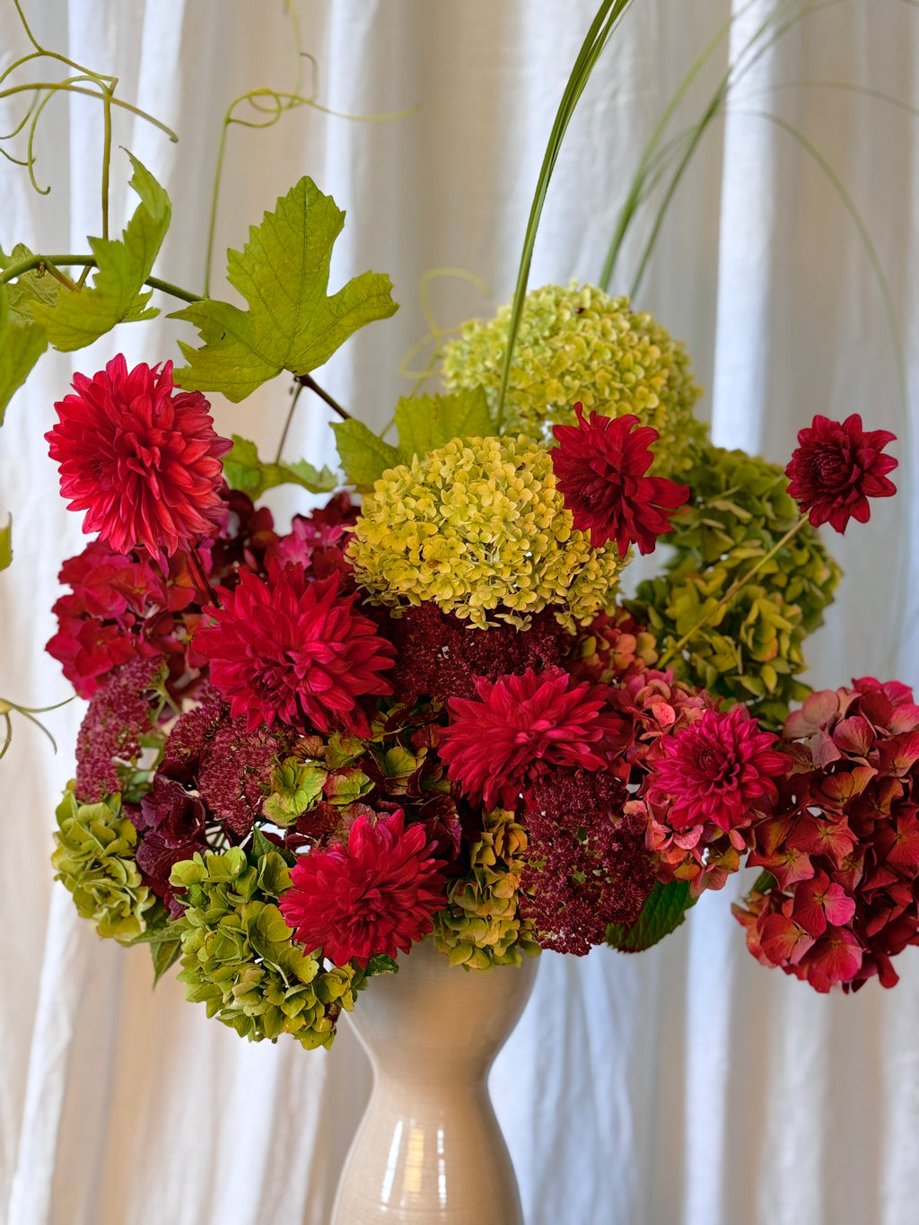 Deluxe Pinot Arrangement